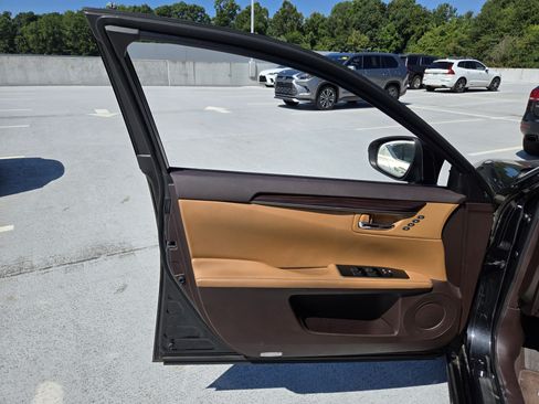 Used 2017 Lexus ES 350 w/ Premium Package FWD image 10