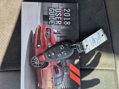 Used 2018 Dodge Grand Caravan SXT FWD image 36