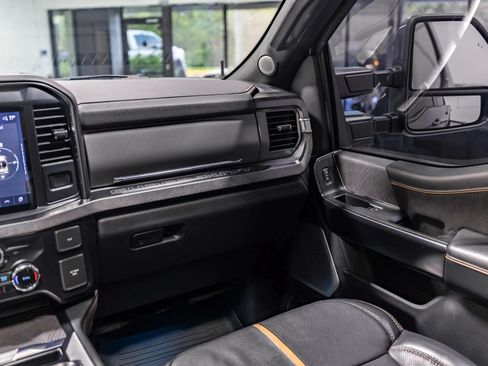 Used 2024 Ford F250 Platinum AWD/4WD image 45