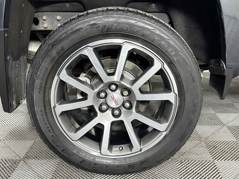 Used 2021 GMC Canyon Denali image 31