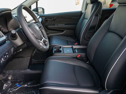 New 2026 Honda Odyssey Touring image 21