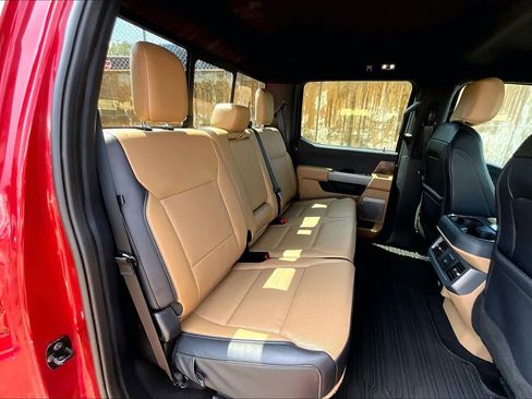 Used 2025 Ford F350 Lariat w/ Lariat Ultimate Package AWD/4WD image 20