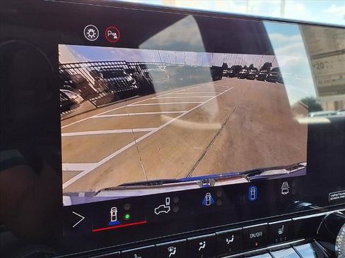 New 2026 GMC Canyon Elevation w/ Convenience Package image 6