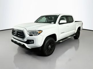 Used 2020 Toyota Tacoma SR5 RWD video 3