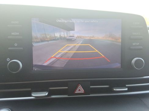 Used 2023 Hyundai Elantra SEL image 16