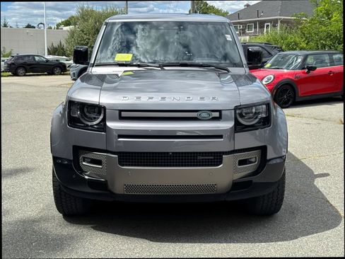 Used 2023 Land Rover Defender 110 X-Dynamic SE image 40