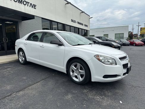 Used 2012 Chevrolet Malibu LS FWD image 2