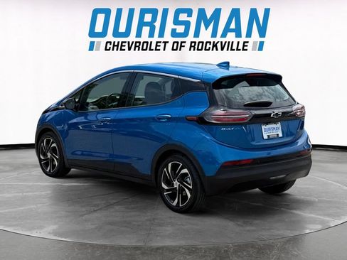 Used 2023 Chevrolet Bolt LT w/ Infotainment Package FWD image 4