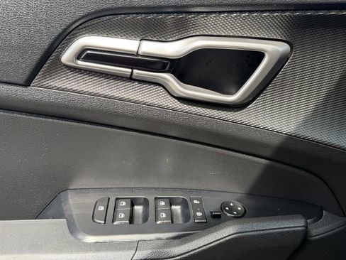Used 2024 Kia Sportage LX image 22