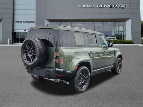 New 2026 Land Rover Defender 110 X-Dynamic SE image 4