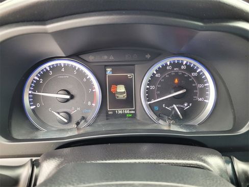 Used 2019 Toyota Highlander XLE image 24