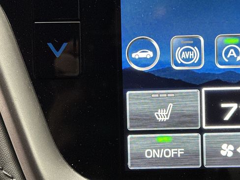 Certified 2025 Subaru Outback Premium image 33