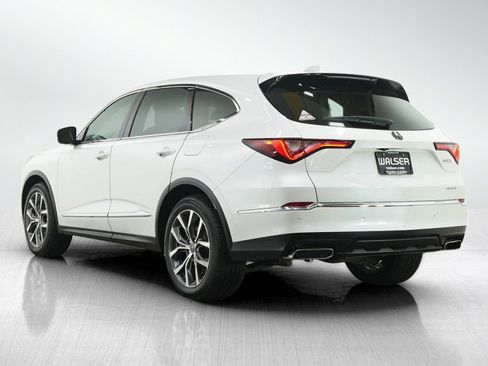 Used 2024 Acura MDX SH-AWD w/ Technology Package image 3