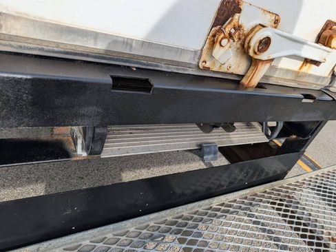 Used 2017 Ford E-450 and Econoline 450 Super Duty RWD image 37