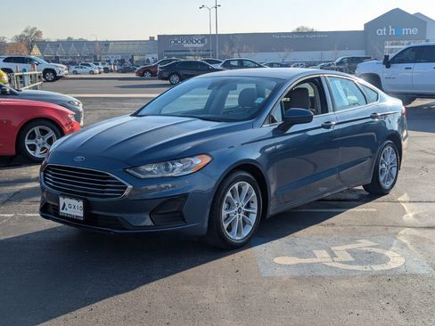Used 2019 Ford Fusion SE image 9