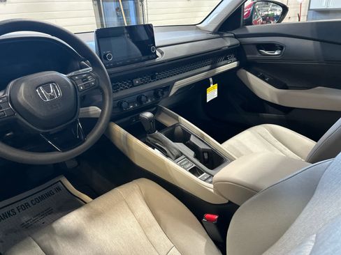 New 2025 Honda Accord LX image 4