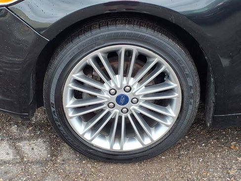 Used 2014 Ford Fusion SE w/ Equipment Group 202A FWD image 9