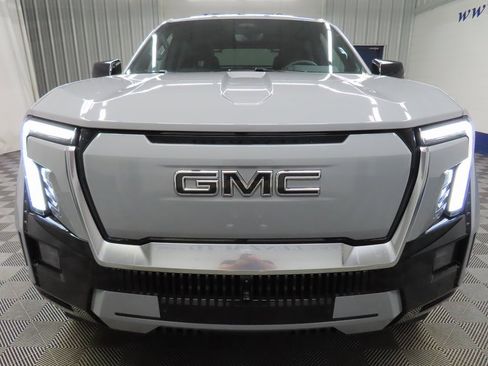 Used 2025 GMC Sierra EV Denali image 54