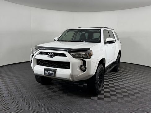 Used 2015 Toyota 4Runner SR5 Premium image 1