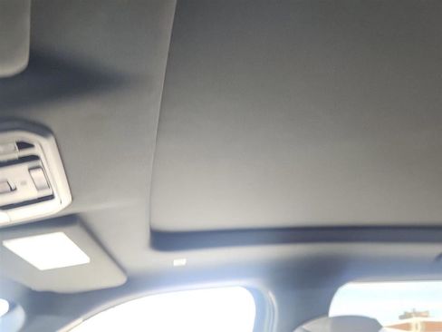 Used 2025 Toyota Tundra Limited AWD/4WD image 14