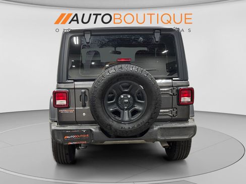 Used 2019 Jeep Wrangler Sport AWD/4WD image 4