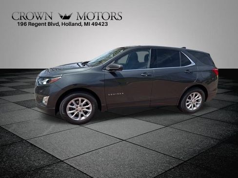 Used 2020 Chevrolet Equinox LT w/ Driver Convenience Package FWD image 4