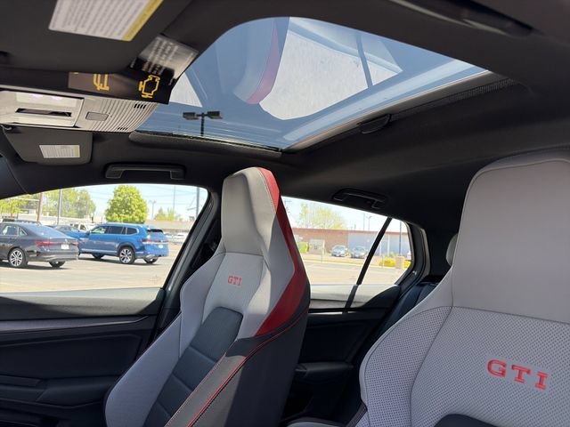 New 2026 Volkswagen GTI SE FWD image 33