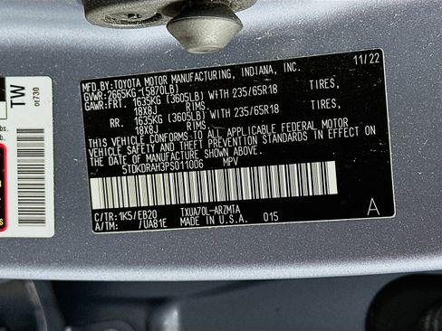 Used 2023 Toyota Highlander XLE FWD image 34