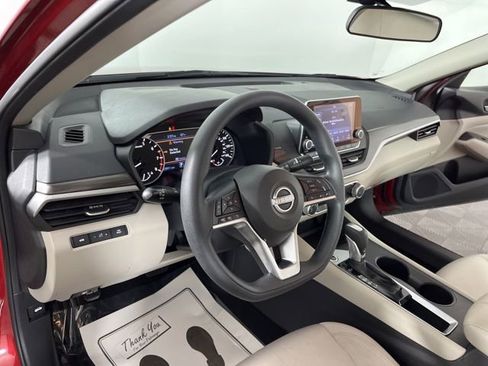 Used 2025 Nissan Altima 2.5 SV image 20