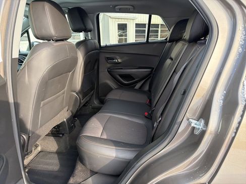 Used 2021 Chevrolet Trax LT w/ Driver Confidence Package image 15