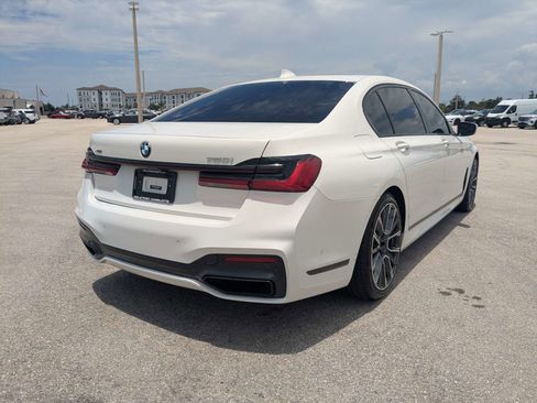 Used 2022 BMW 750i xDrive w/ M Sport Package AWD/4WD image 5