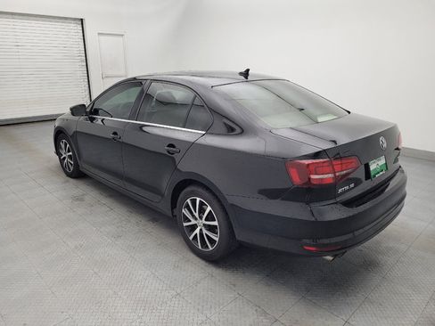Used 2017 Volkswagen Jetta SE FWD image 5