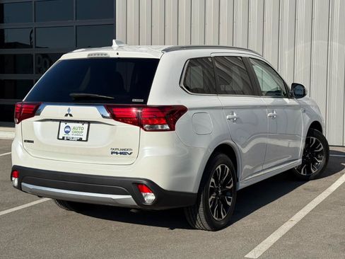 Used 2018 Mitsubishi Outlander SEL AWD/4WD image 5