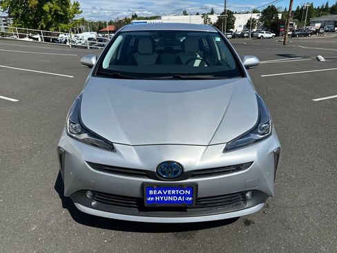 Used 2020 Toyota Prius XLE AWD/4WD image 9