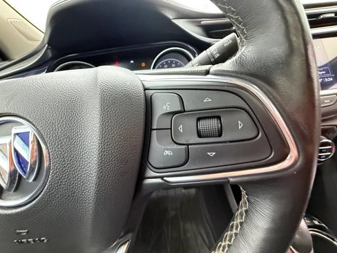 Used 2021 Buick Encore GX Essence w/ Advanced Technology Package FWD image 17