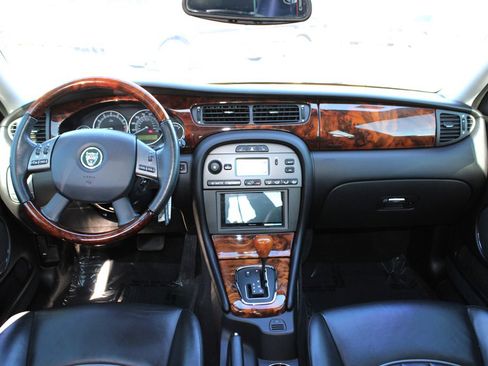 Used 2005 Jaguar X-TYPE 3.0 image 12