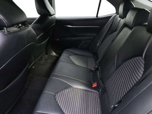 Used 2021 Toyota Camry SE FWD image 19