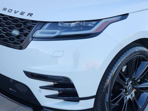Certified 2023 Land Rover Range Rover Velar R-Dynamic S image 9