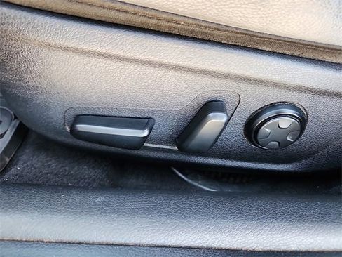 Used 2022 Kia Stinger GT1 image 12