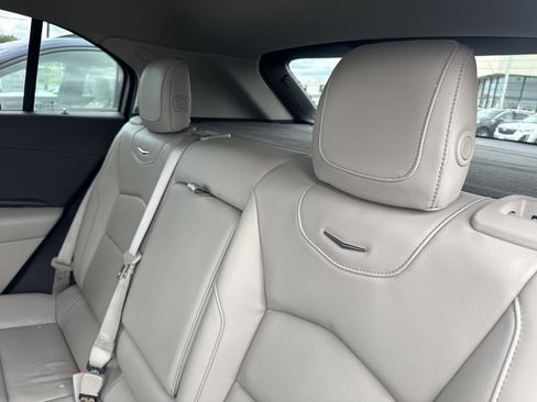 Used 2021 Cadillac XT4 Premium Luxury image 27