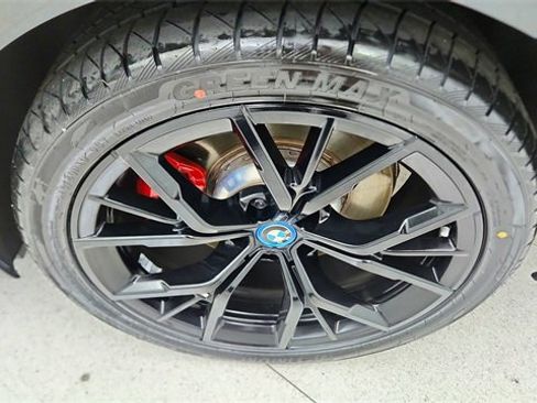 Used 2023 BMW 530e 530e iPerformance w/ M Sport Package image 60