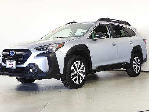 Certified 2025 Subaru Outback Premium image 2