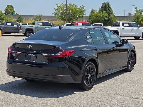 Used 2025 Toyota Camry LE w/ Convenience Package FWD image 5