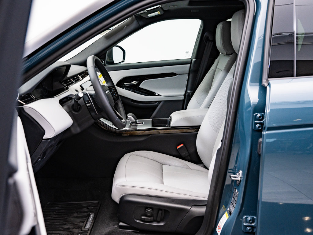 New 2026 Land Rover Range Rover Evoque S AWD/4WD image 23