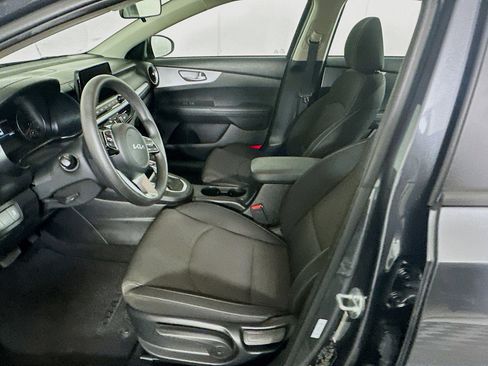 Used 2024 Kia Forte LXS image 13