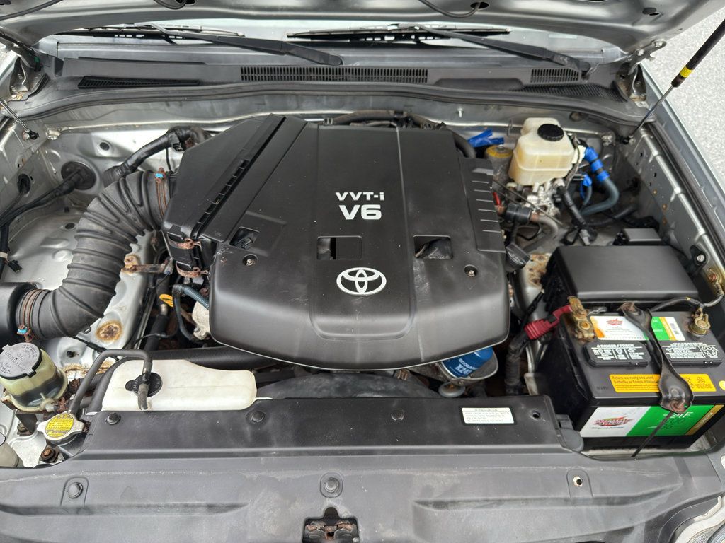 Used 2008 Toyota 4Runner SR5 AWD/4WD image 21