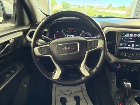Used 2019 GMC Acadia SLT AWD/4WD image 3