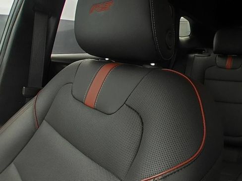 Used 2024 Chevrolet Trax RS w/ Sunroof Package FWD image 9