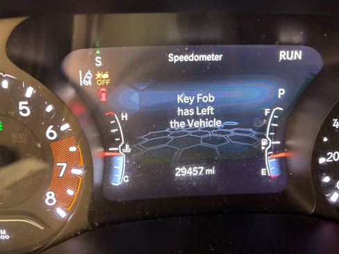 Used 2023 Jeep Compass Limited image 17