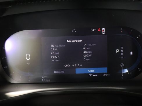 Used 2024 Volvo XC40 B5 Plus image 40